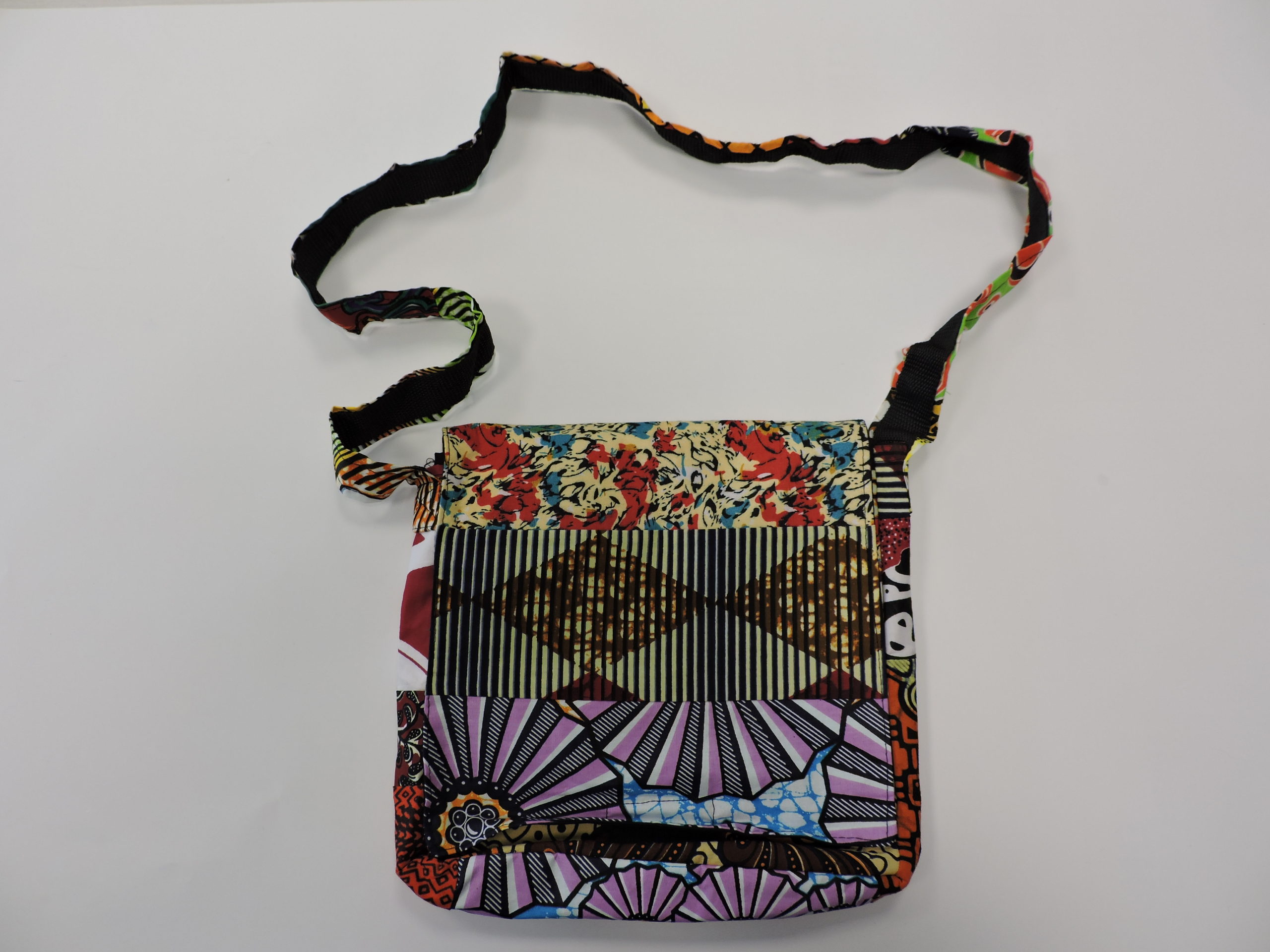 Bolso bandolera tela africana belcro, bolsillo cremallera 29 x 28 cm – SED  ONGD